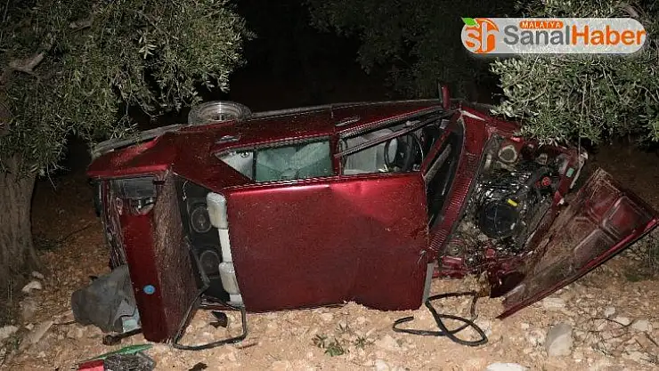 Otomobil tarlaya yuvarlandı: 1 yaralı