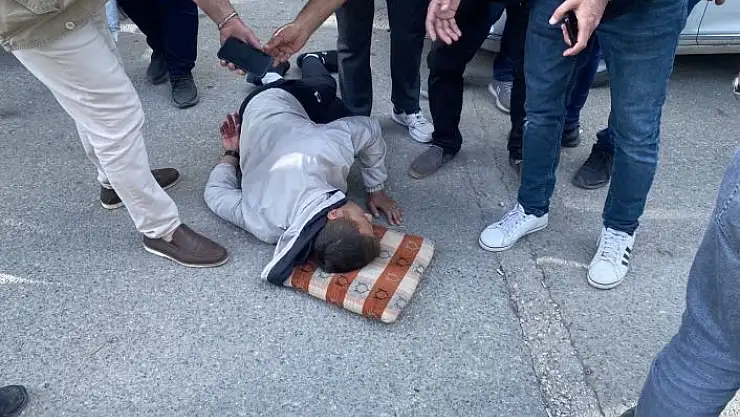 'Otomobil yayaya çarptı: 1 yaralı'