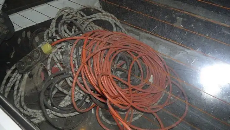 'Otomobilden hırsızlık yapan şahsı bekçiler yakaladı'