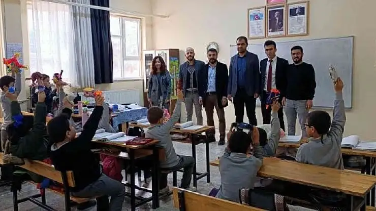 'Oyuncak kardeşliği projesi 590 çocuğun yüzünü güldürdü'