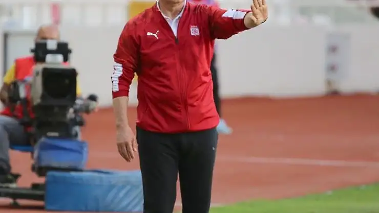 '(Özel haber) Rıza Çalımbay: ''Tüm kalbimiz milli takımla atacak'''