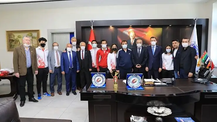 'Özmekik´ten Battalgazi Belediyesi´ne teşekkür ziyareti'