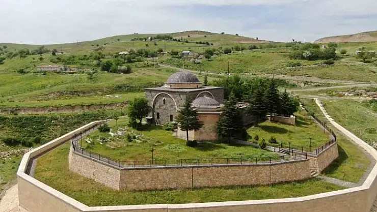 'Palu´nun Osmanlıya kazandırılmasında büyük rol oynadı, türbesi yıllara meydan okuyor'