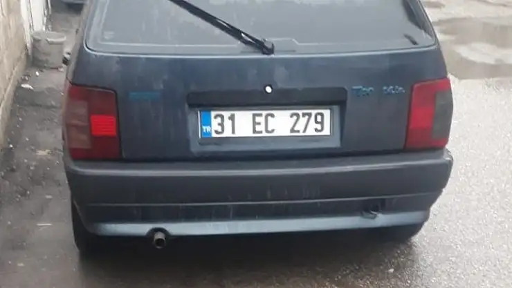 'Park halindeki araç soyuldu'