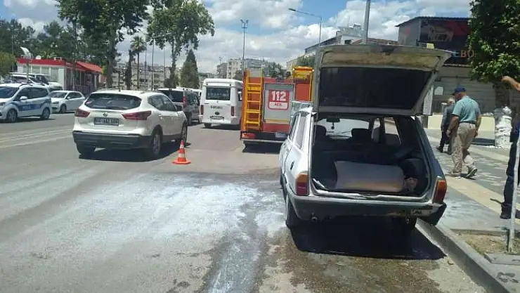 'Park halindeki otomobil yandı'