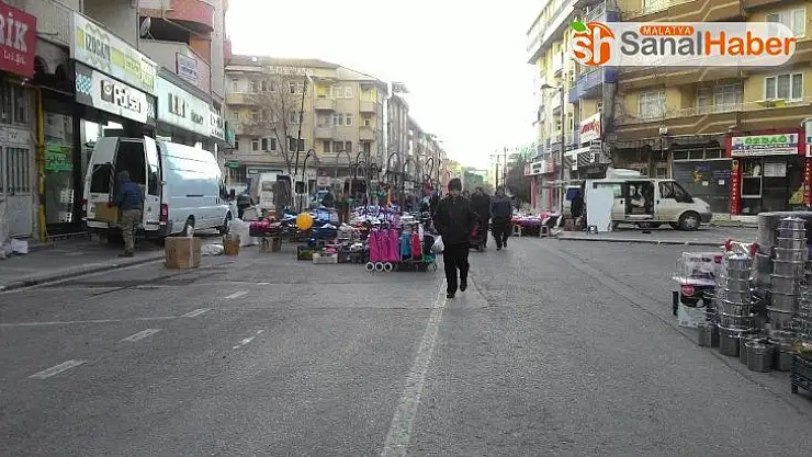Pazarcı soğukta tezgah açmadı