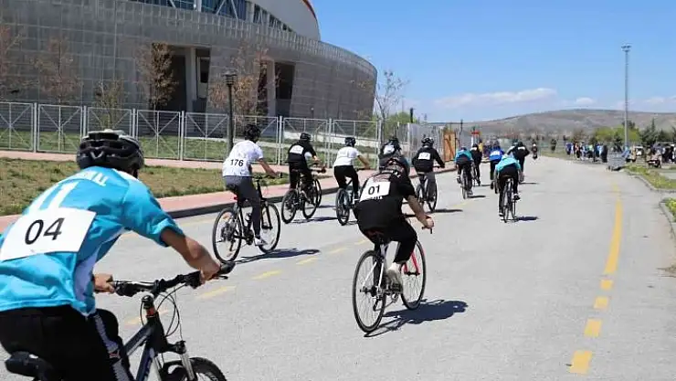 'Pedala il birinciliği için bastılar'