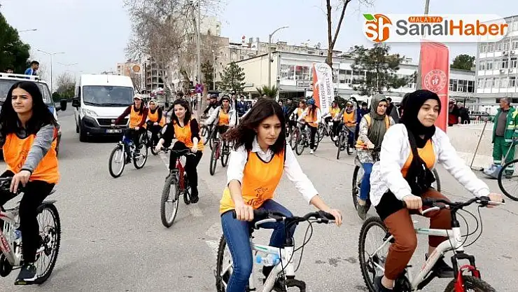 Pedallar bu kez kadınlar için çevrildi