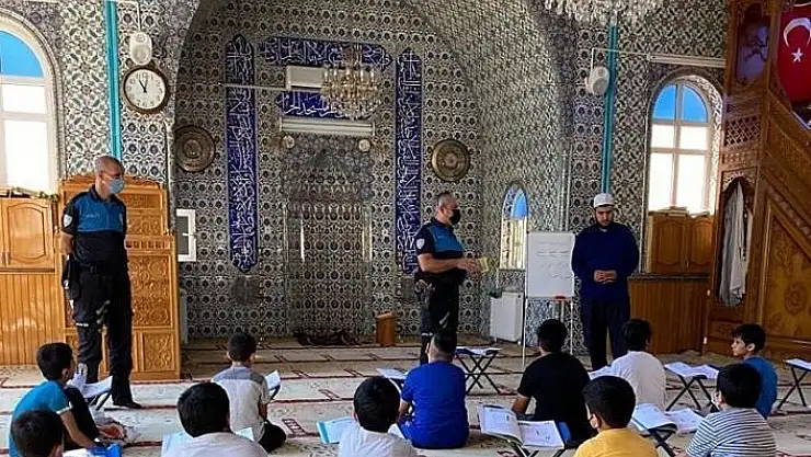 'Polis ekipleri çocukları boğulma vakalarına karşı bilgilendirdi'