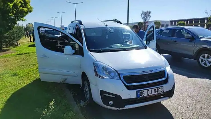 'Polisten kaçan araçtan 8 kaçak göçmen çıktı'