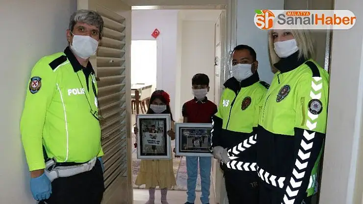 Polisten Ravza ve Kaan kardeşlere sürpriz