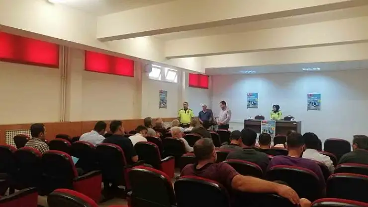 'Polisten servis sürücülerine eğitim'