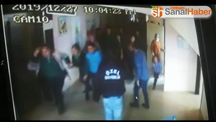 Pütürge'de deprem paniği kamerada