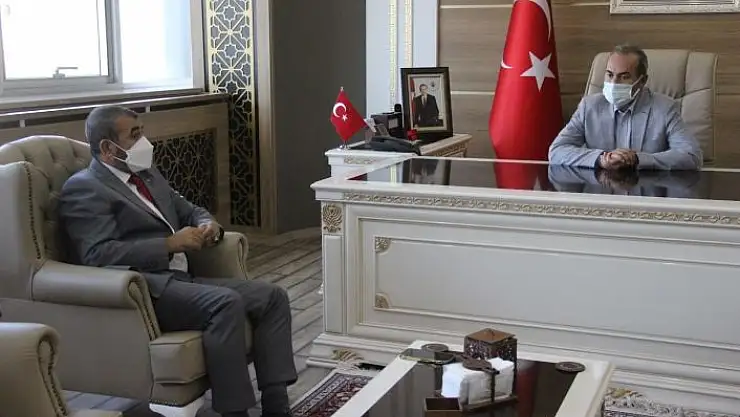 'Rektör Yıldız: ''Bizim gönlümüzden geçen yüz yüze eğitimin başlaması'''