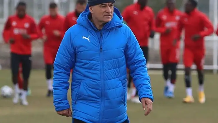 'Rıza Çalımbay´dan Ali Koç´a geçmiş olsun mesajı'