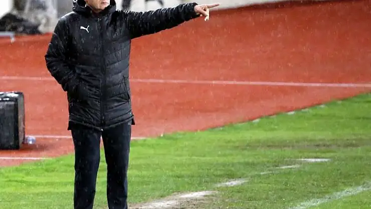 'Rıza Çalımbay kariyer rekoru kırdı!'