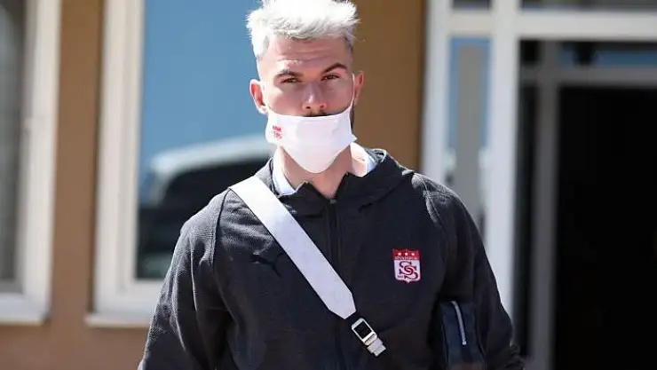 'Robin Yalçın cezalı duruma düştü!'