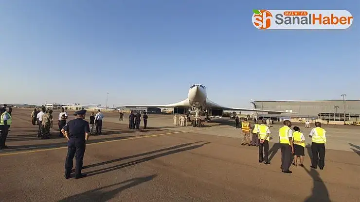 Rus bombardıman uçakları 13 saatte Güney Afrika'ya ulaştı