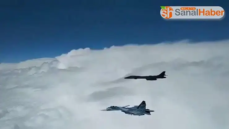 Rus savaş uçakları ABD bombardıman uçaklarına engelleme yaptı