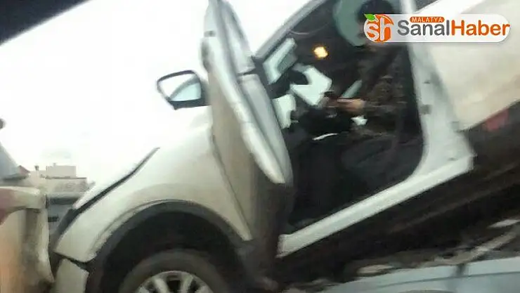 Rusya'da kaza yapan araçlar üst üste çıktı