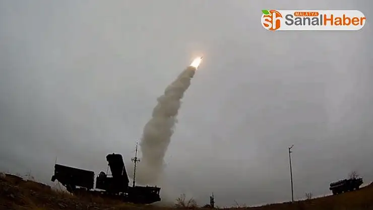 Rusya S-400 hava savunma sistemlerini ateşledi