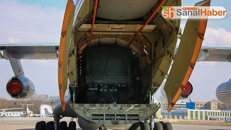 Rusya, Sırbistan'a korona virüs ile mücadele ekibi ve insani yardım gönderdi