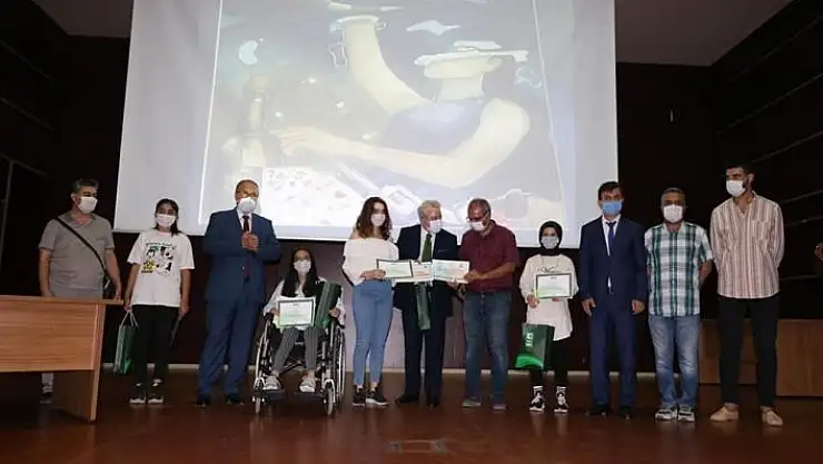 '`Sağlıklı nesil sağlıklı gelecek´ yarışmasında dereceye girenler ödüllendirildi'