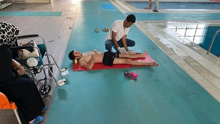 'Sağlıklı yaşam ve spor kompleksinde depremzedelerin yaraları sarılıyor'