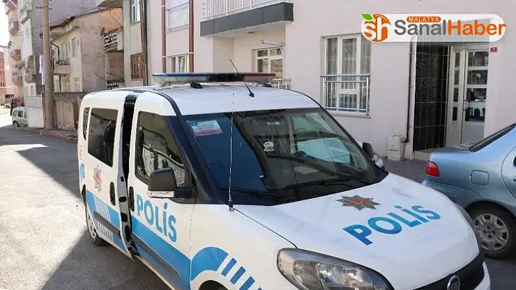 Sahte polis yaşlı kadını dolandırdı