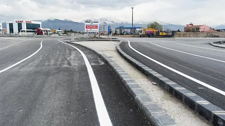 DİLEK CADDESİNDE ÇALIŞMALAR ARALIKSIZ DEVAM EDİYOR