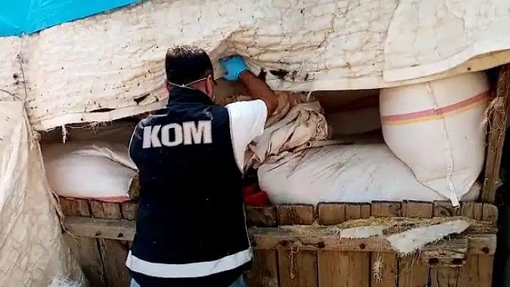 'Samanlıkta uyuşturucu aradılar'