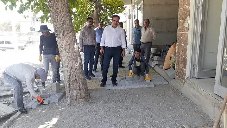 'Samsat ilçesinde şehir içi yollar kilitli parke taşı ile döşeniyor'