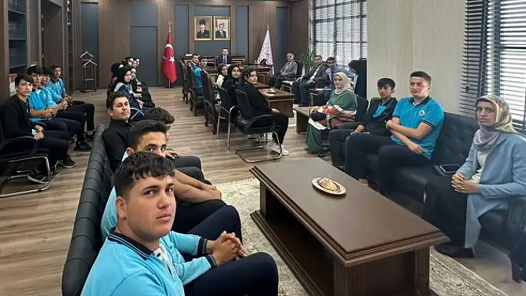 'Samsat Kaymakamı Bakan, gençlerle buluşuyor'