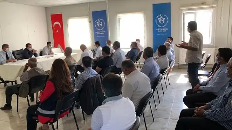 'Samsat´ta kurum amirleri ve muhtarlarla toplantı yapıldı'