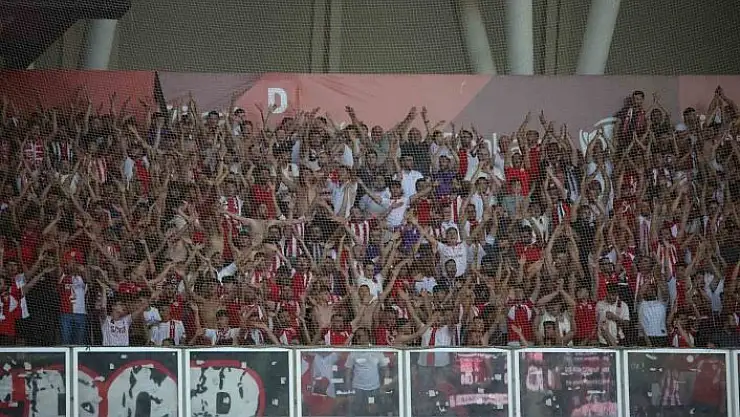 'Samsunspor taraftarları takımını yalnız bırakmadı'