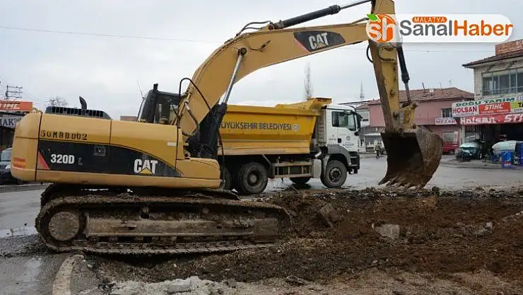 Malatya'da Sanayi Sitesinde yol çalışmaları