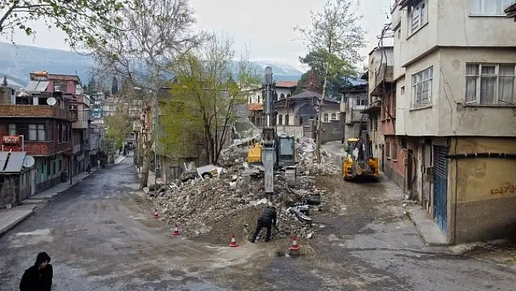 'Sarayaltı yolunda yıkımlar başladı'