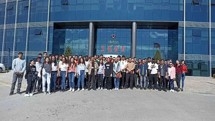 'SBTÜ öğrencileri sektörün devlerini yerinde inceledi'