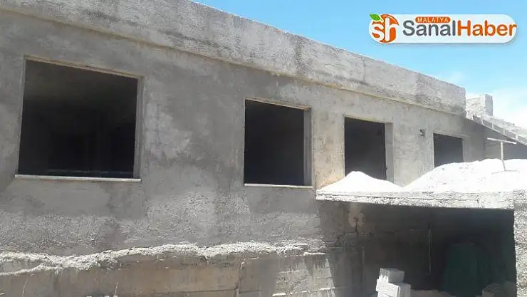 Şehit ailesi için yaptırılan ev tamamlanmak üzere