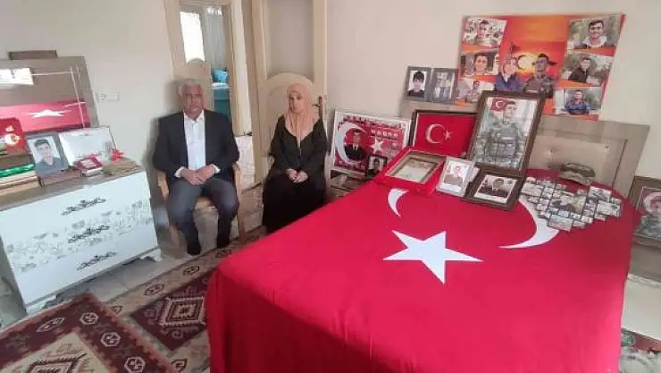 'Şehit babası: ''Biz evlatsız yaşarız da, bayrak, ülke, millet olmazsa yaşayamayız'''