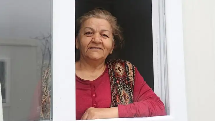 'Şehit pilot Ertan´ın ailesi konteynerde hayata tutundu'