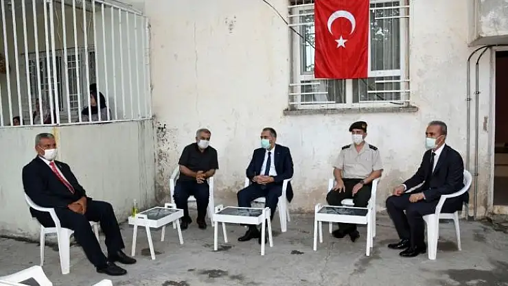 'Şehit Piyade Teğmen Yunus Gül´ün ailesine şehadet belgesi verildi'