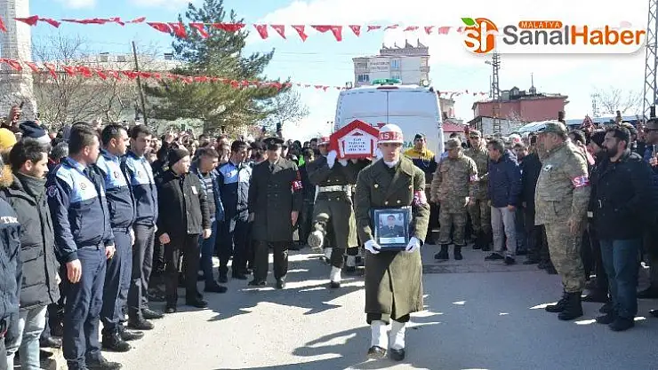 Şehit uzman onbaşıyı binler uğurladı