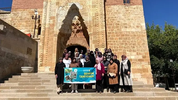 'Şehrin güzelliklerini keşfediyorlar'
