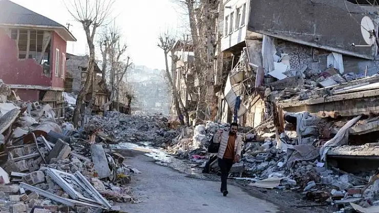 'Sessizliğe bürünen Kahramanmaraş´ın ara sokakları havadan görüntülendi'