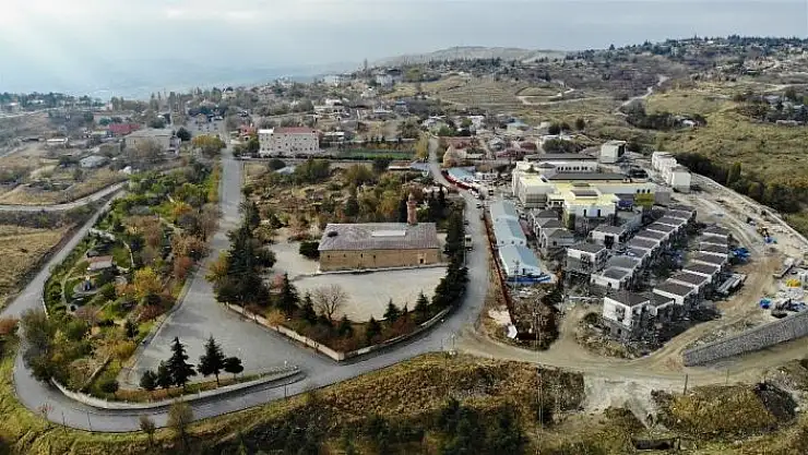 'Sessizliğe bürünen medeniyetler beşiği Harput´ta sonbahar güzelliği'
