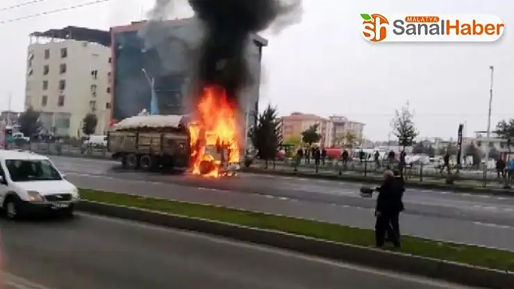 Malatya´da Seyir halindeyken alev topuna döndü