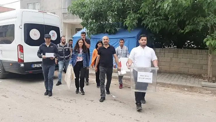 'Seyyar sandıklarlar seçmenin ayağına gitti'
