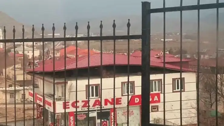 'Şiddetli fırtına çatıyı kağıt gibi savurdu'