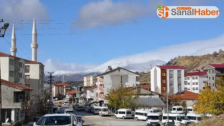 Sincik ilçesine yılın ilk karı yağdı